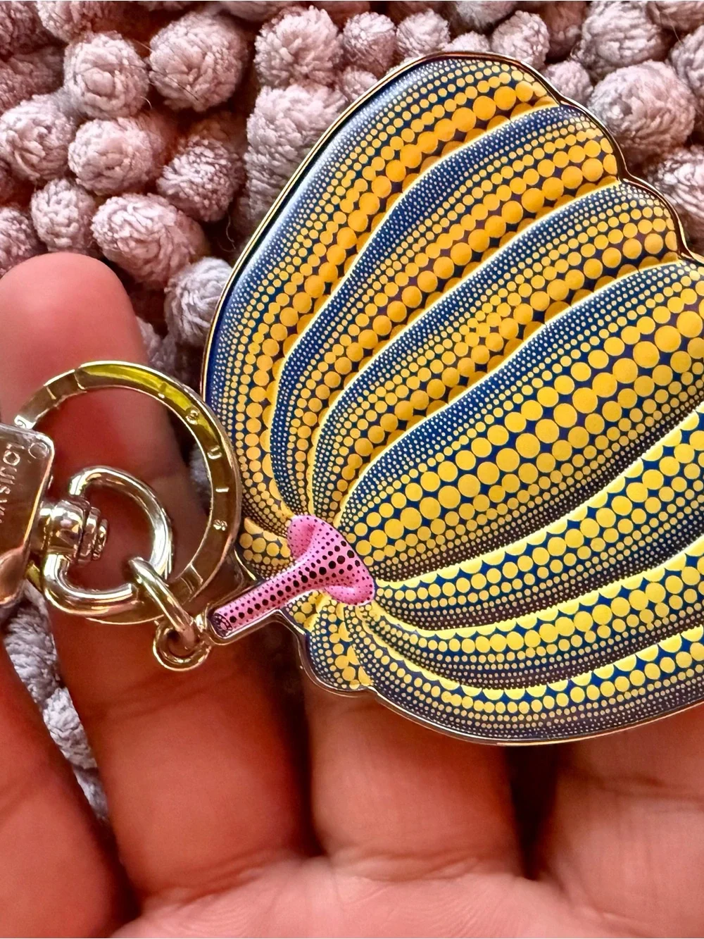 Louis Vuitton x Yayoi Kusama Pumpkin keychain/bag charm. - Picture 3 of 3